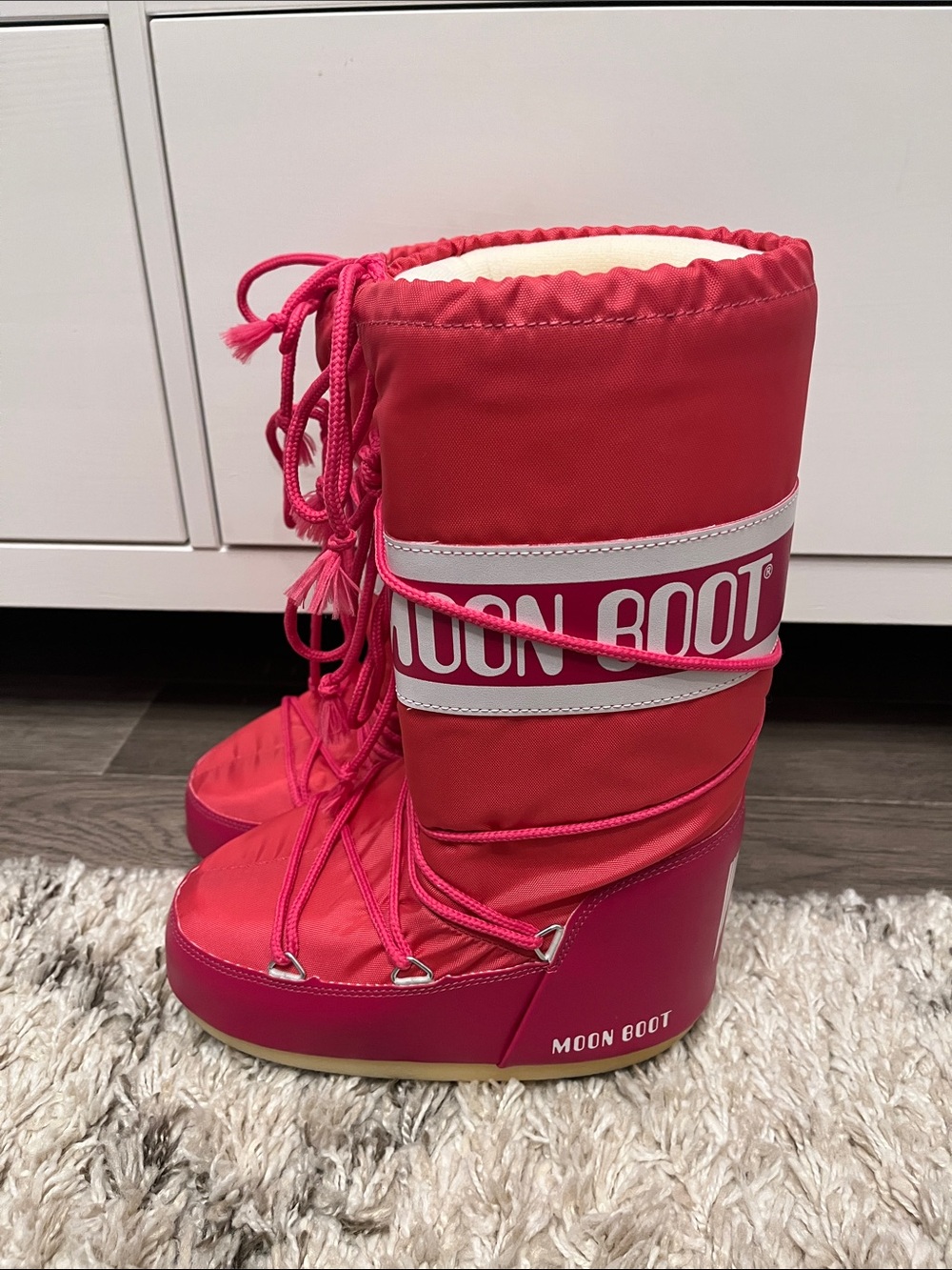Moon Boot icon nylon boot. Bougainvillea. Pink. Size 35/38. New.